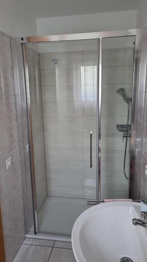 A U R O R A Hotell Cadenazzo Exteriör bild