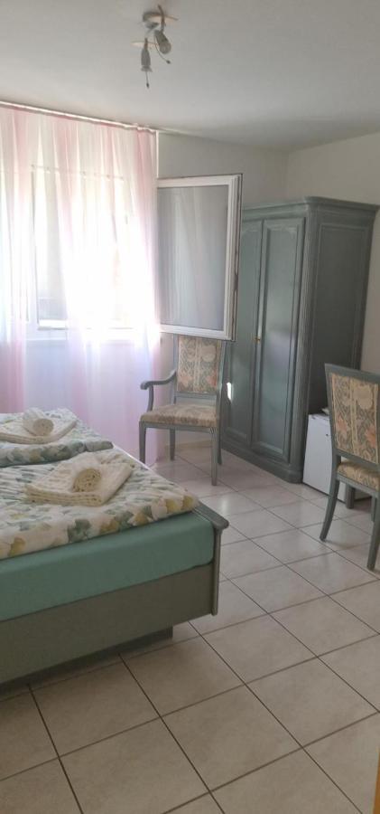 A U R O R A Hotell Cadenazzo Exteriör bild